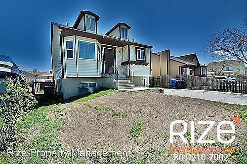 2nd image of 2533 S Bryant Dr