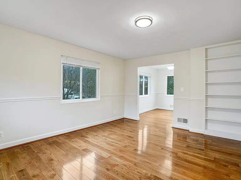 3113 S Fox St — Photo 2