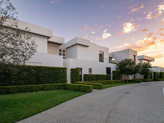 5th image of 9966 Beverly Grove Dr