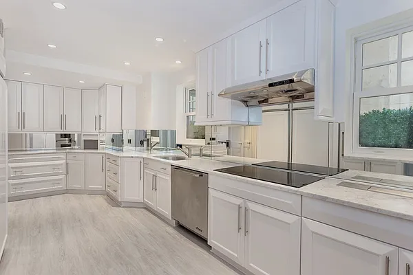 Sold by Stribling | media 3