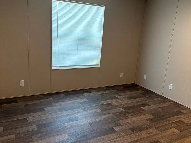811 Bluebird Rd — Photo 7