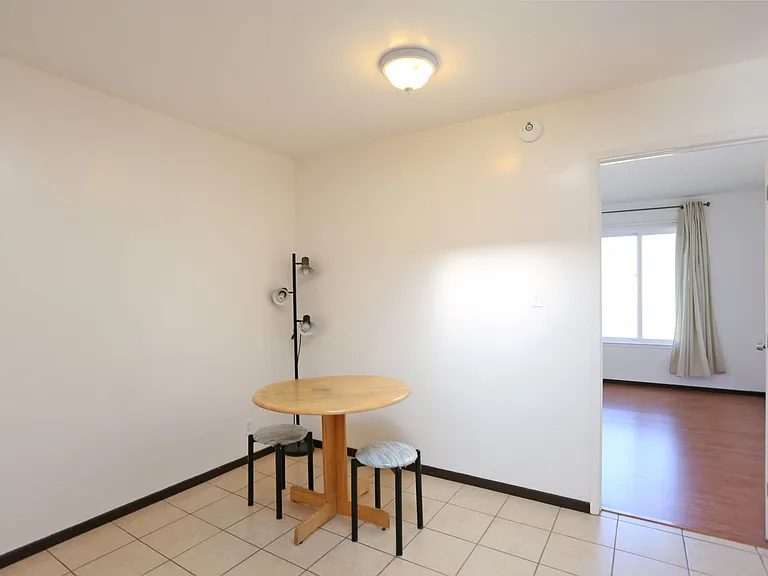 226 10th Ave #6 — Photo 10