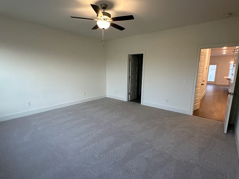 5049 Greentree Dr — Photo 10