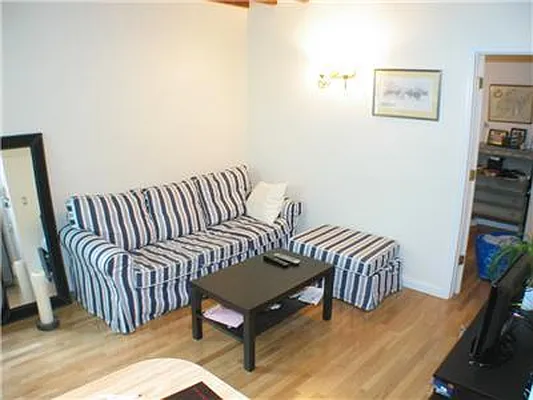 Rented by Living New York | media 20