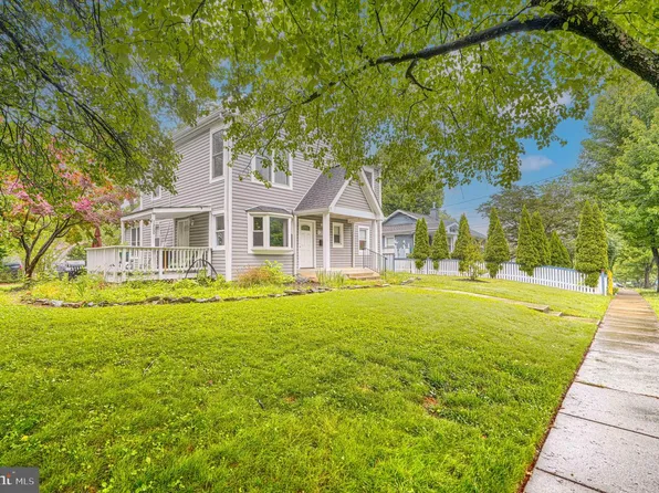 1200 Clagett Dr, Rockville, MD 20851
