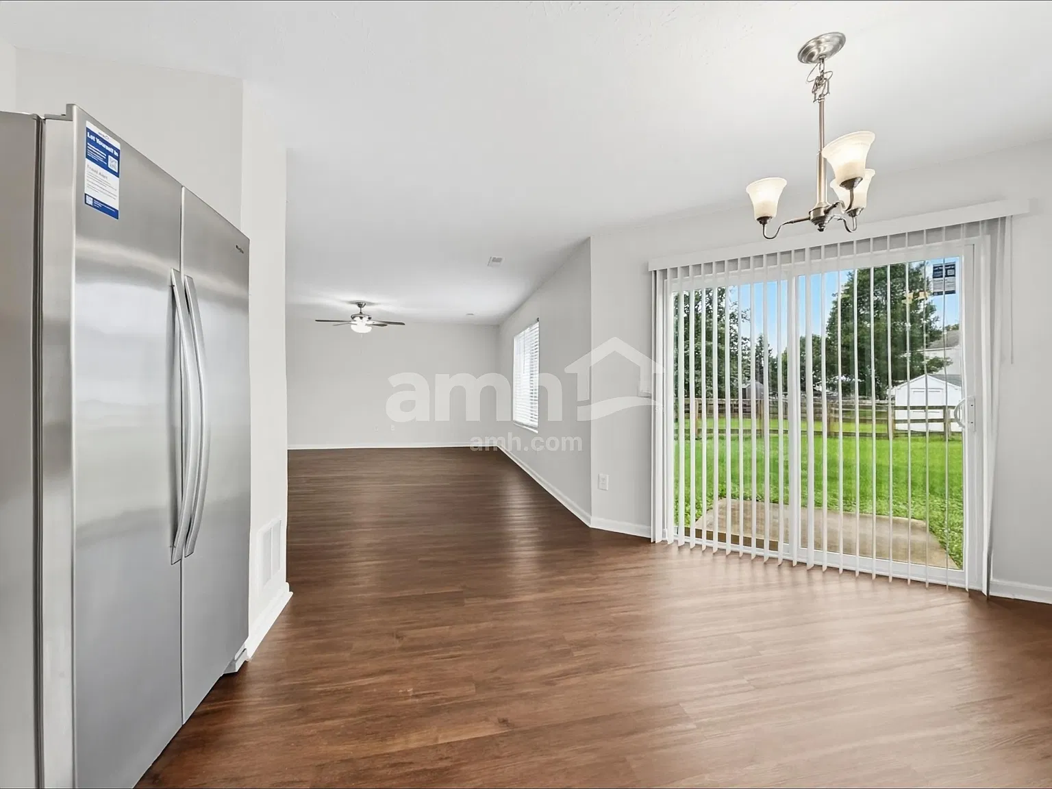 4 bed, 2.5 bath, 1822 sqft, $2,425 — Photo 4