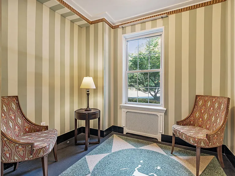 The Royal York Apartments — Photo 6