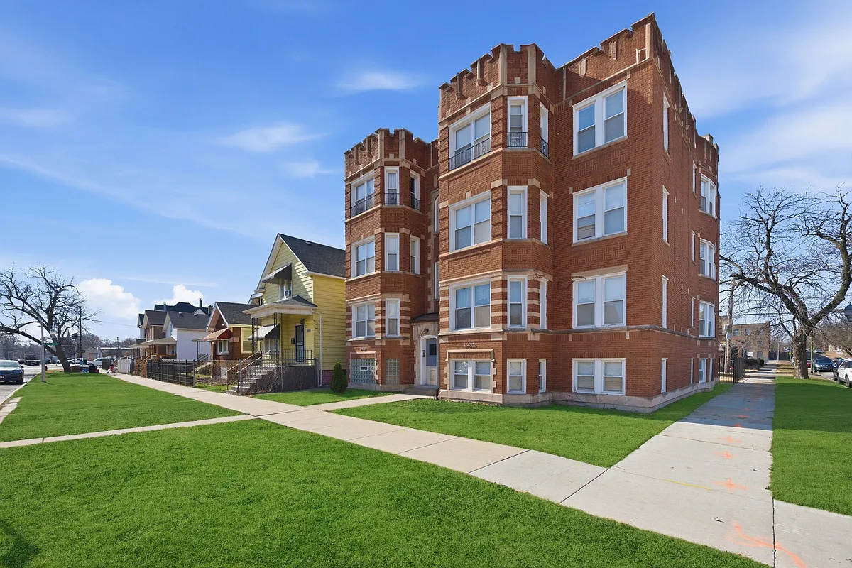 Building Photo - 11432 S Indiana Ave #2S