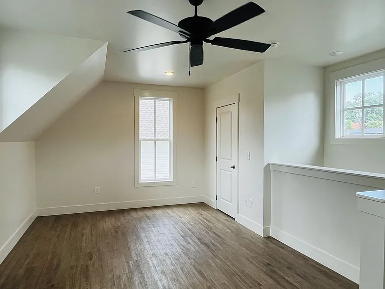 705 Jefferson St — Photo 21