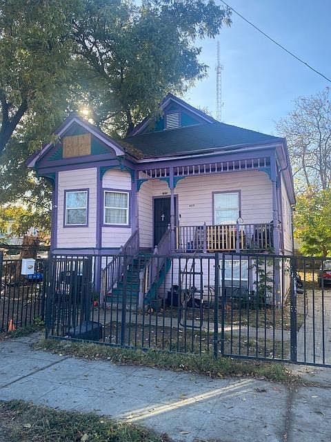 1st image of 427 N Aurora St