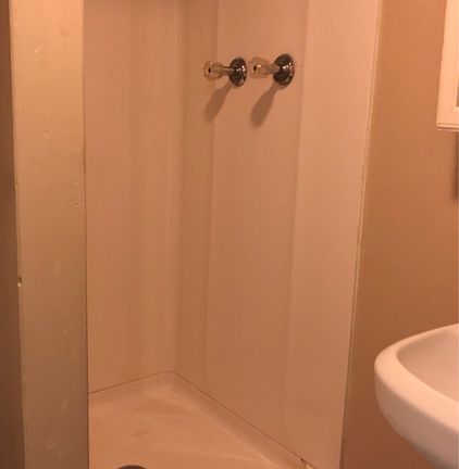 Unit 8 Bathroom