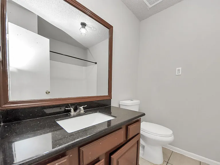 1911 Hammerwood Dr — Photo 33