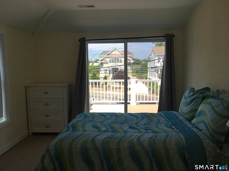 989 Fairfield Beach Rd — Photo 22
