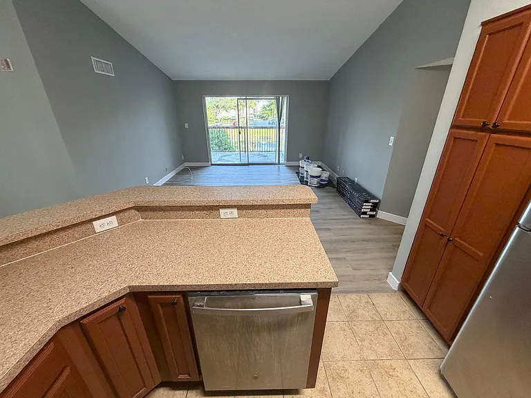 7670 Westwood Dr #715 — Photo 30