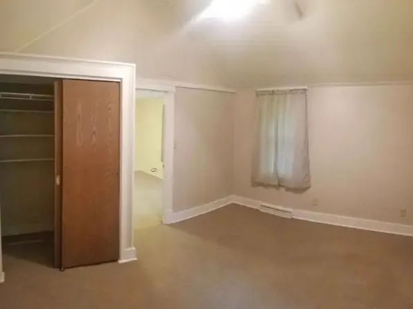49 3rd St, California, PA 15419