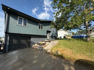 21222 Appaloosa Dr, Elkhorn, NE 68022