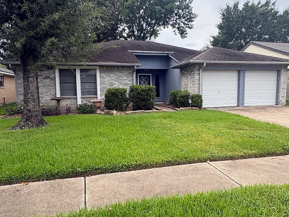 16719 Summer Dew Ln