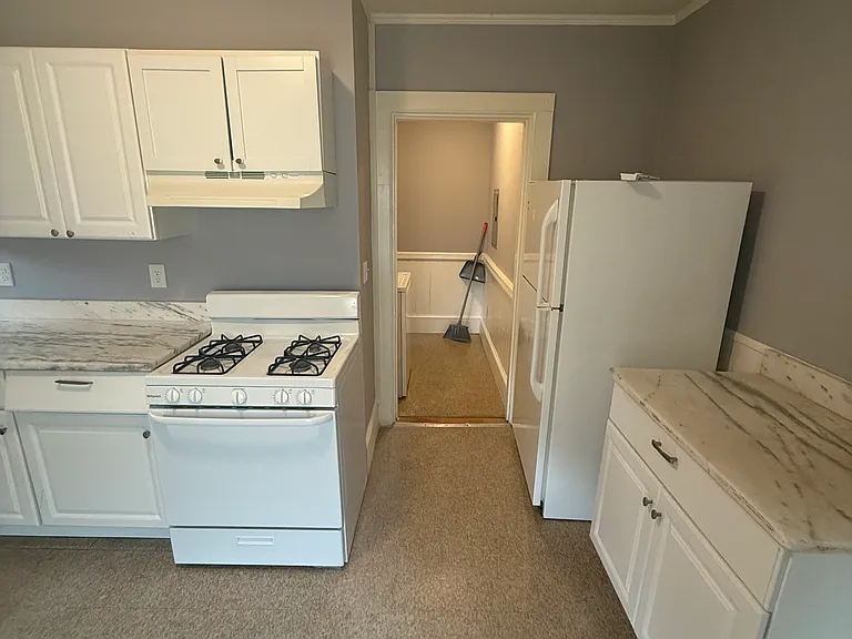 555 Essex St #5 — Photo 4
