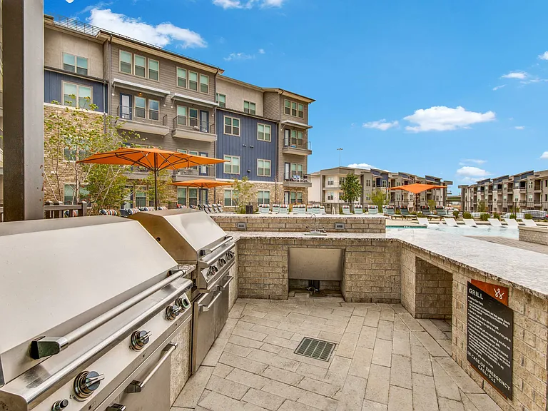 Outdoor grills and chef's kitchen