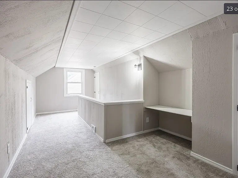 35 Briggs Ave — Photo 16
