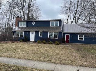 101 Hunters Rdg, Midland, MI 48640