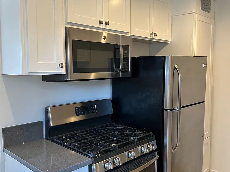 June Flats — Photo 18