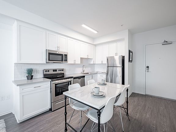 2nd image of 5837 W Sunset Blvd #3296642