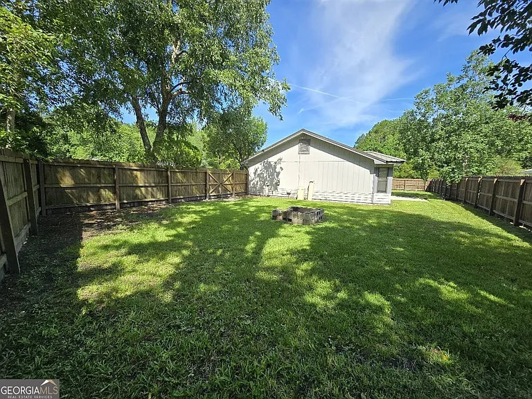 1001 Regal Rd — Photo 43