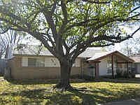 2nd image of 4010 Yellowstone St