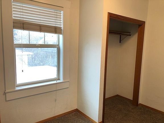5th image of 603 S 3rd St W #4