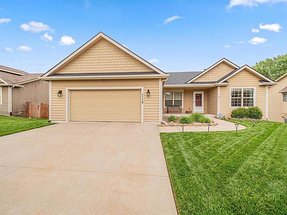 2nd image of 1116 Meadowbrooke Ln
