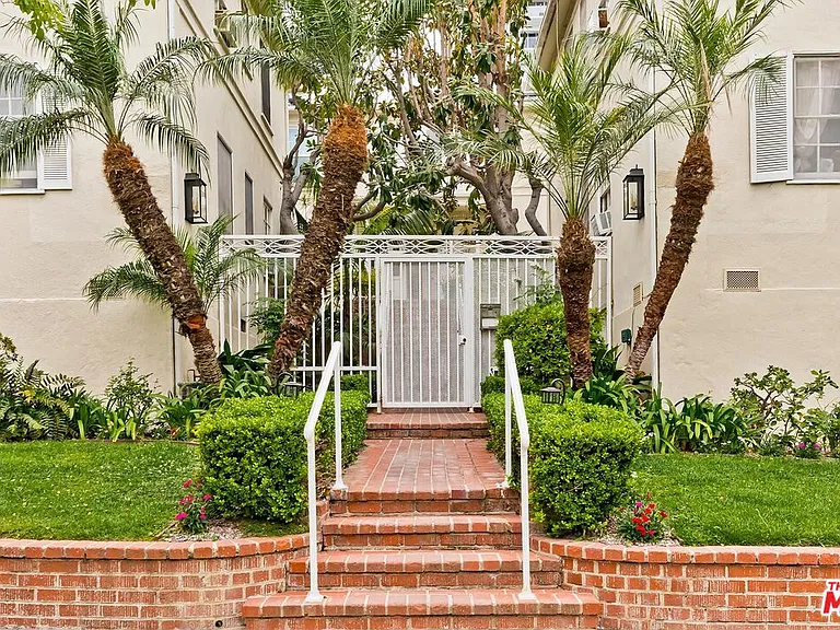 405 1/2 Shirley Pl — Photo 12