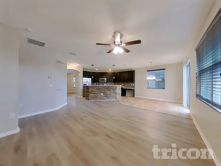 5095 Brilliance Cir — Photo 2