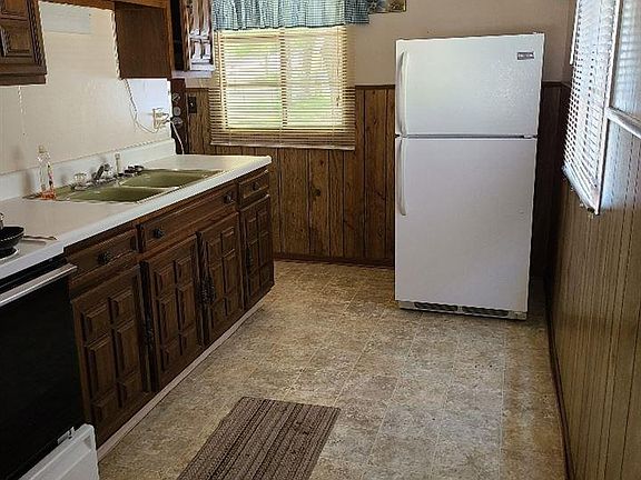 3rd image of 1921 S 52nd St