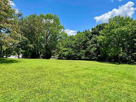 4th image of 426 S Blitzen Ln