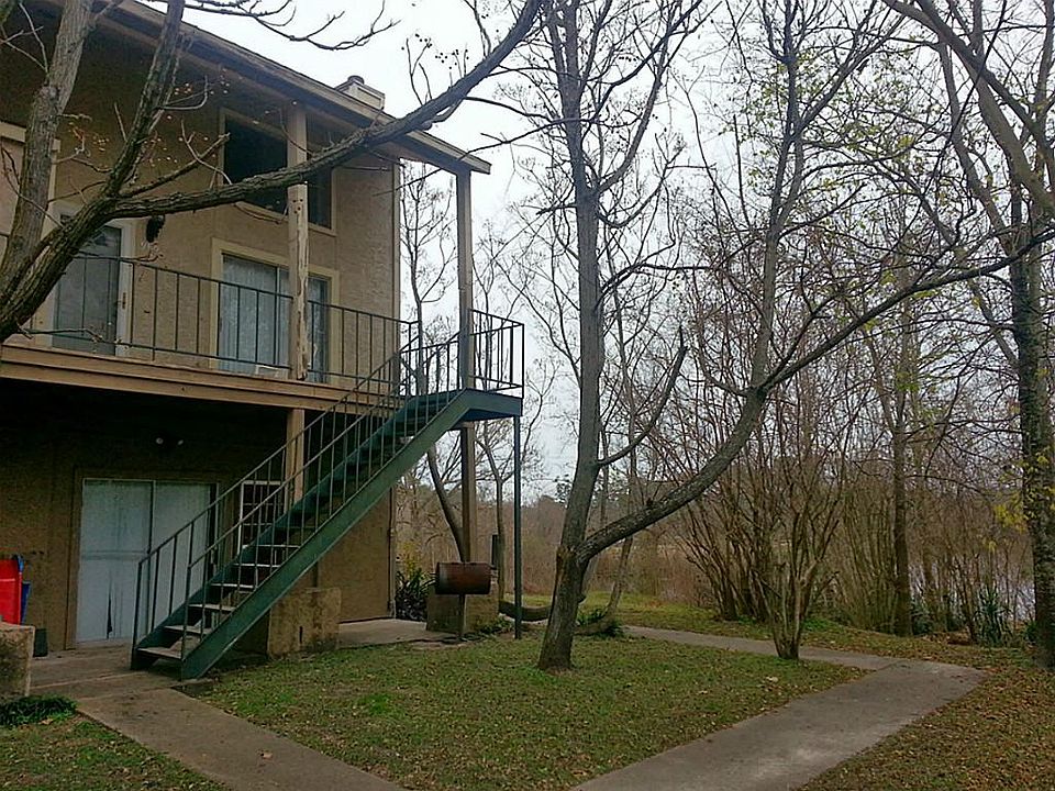 2nd image of 960 Marina Dr #40