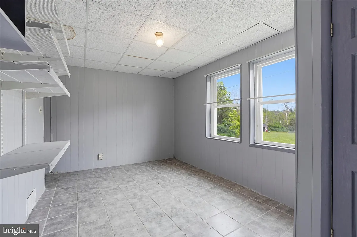 Building Photo - 847 Faust Rd #2