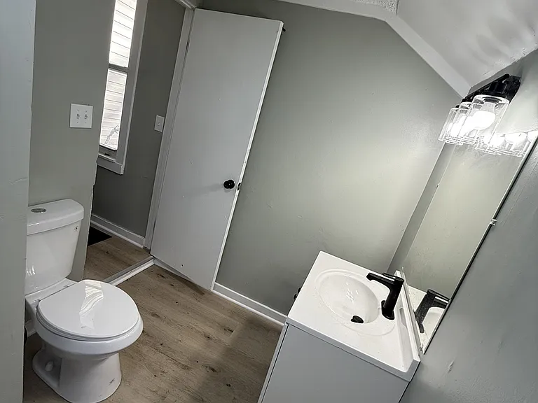 222 Clover St — Photo 6