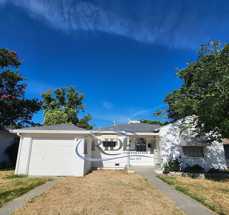 1117 Divver St