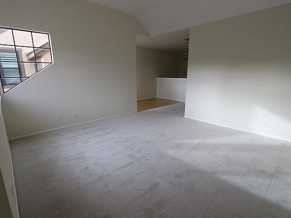 4th image of 1344 Greenwich Ct