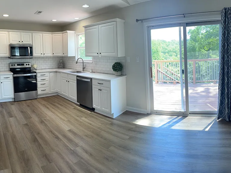 56 Iris Dr — Photo 49