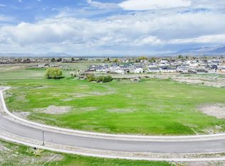 888 W 85 S, Hyrum, UT 84319