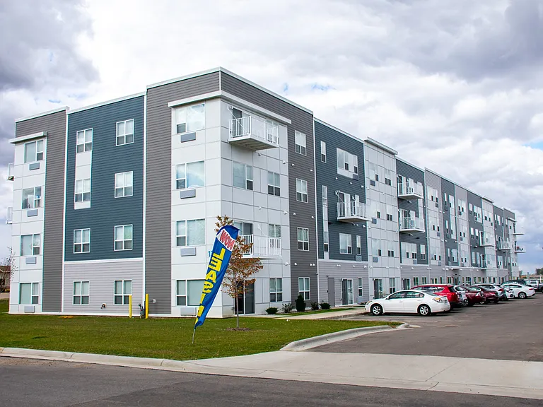 Flats on 21 — Photo 17