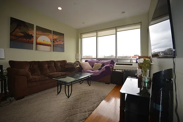 Rented by Voro, LLC | media 6