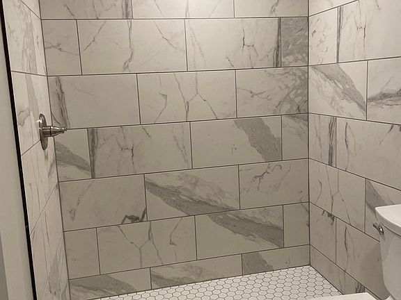 4th image of 1980 Ashland Ave #3