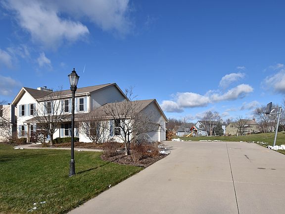 2nd image of 1047 Hillwood Blvd