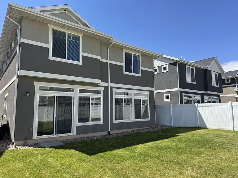 138 E Crown Point Dr — Photo 19