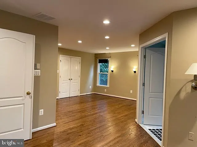 9419 Spruce Tree Cir — Photo 13