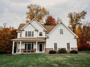 282 Cherry Creek Ln, Rochester, NY 14626