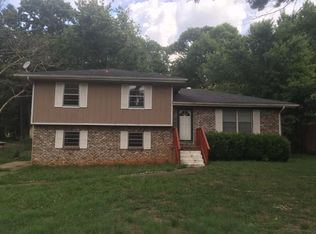 6903 Stephens Dr, Rex, GA 30273